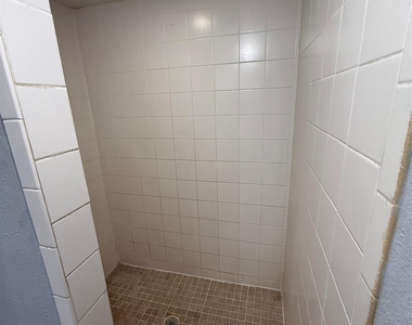 12200 Overbrook Lane - Photo Thumbnail 13