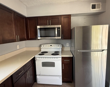 12200 Overbrook Lane - Photo Thumbnail 3