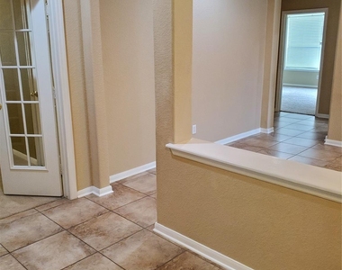 2715 Falling Forest Court - Photo Thumbnail 4