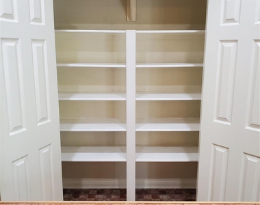 2715 Falling Forest Court - Photo Thumbnail 21