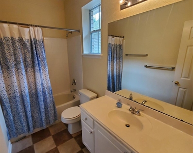 2715 Falling Forest Court - Photo Thumbnail 8