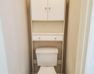 2715 Falling Forest Court - Photo Thumbnail 26