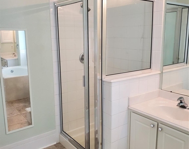 2715 Falling Forest Court - Photo Thumbnail 31