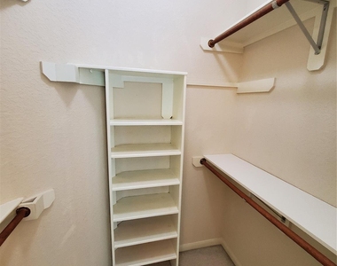 2715 Falling Forest Court - Photo Thumbnail 27