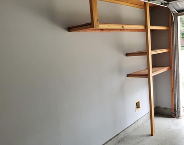 2715 Falling Forest Court - Photo Thumbnail 38