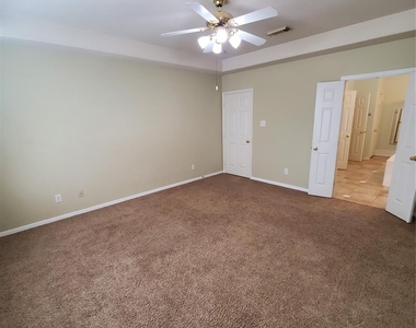 2715 Falling Forest Court - Photo Thumbnail 24