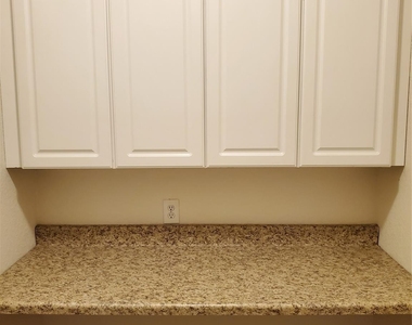 2715 Falling Forest Court - Photo Thumbnail 34