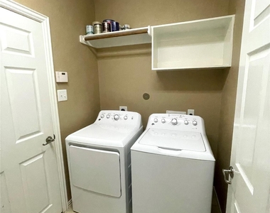 20815 N Blue Hyacinth Drive - Photo Thumbnail 15