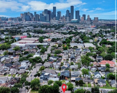 109 N Eastwood Street - Photo Thumbnail 5