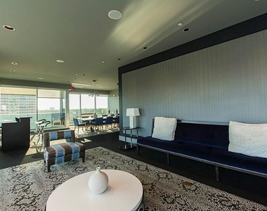 1600 Post Oak - Photo Thumbnail 14