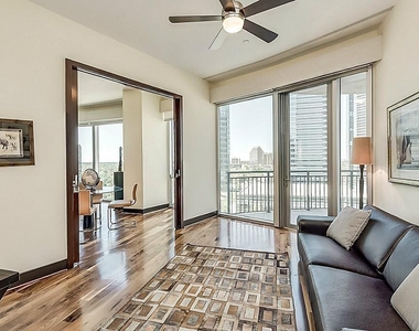 1600 Post Oak - Photo Thumbnail 1