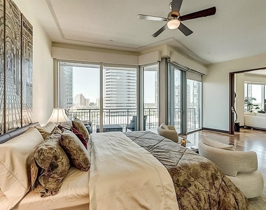 1600 Post Oak - Photo Thumbnail 4