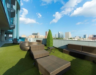 1600 Post Oak - Photo Thumbnail 9