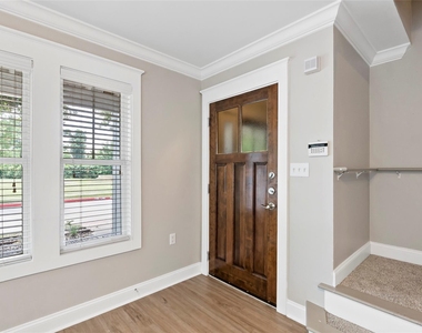 1725 Harvey Mitchell Parkway S - Photo Thumbnail 3