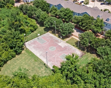 1725 Harvey Mitchell Parkway S - Photo Thumbnail 29