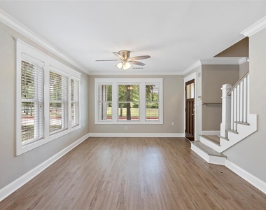 1725 Harvey Mitchell Parkway S - Photo Thumbnail 6