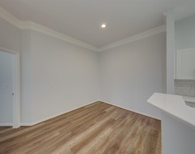 3045 Marina Bay Drive Drive - Photo Thumbnail 2