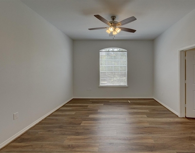 3045 Marina Bay Drive Drive - Photo Thumbnail 13