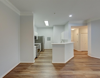 3045 Marina Bay Drive Drive - Photo Thumbnail 4