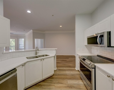 3045 Marina Bay Drive Drive - Photo Thumbnail 7