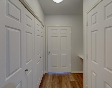 3045 Marina Bay Drive Drive - Photo Thumbnail 21