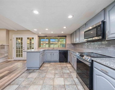 14515 Merry Meadow Drive - Photo Thumbnail 6