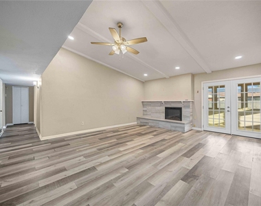 14515 Merry Meadow Drive - Photo Thumbnail 10