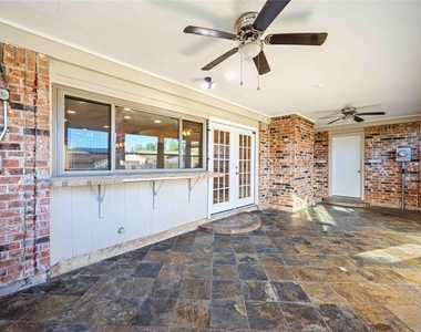 14515 Merry Meadow Drive - Photo Thumbnail 11
