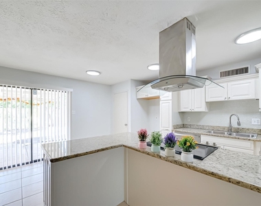17414 N Yorkglen Drive - Photo Thumbnail 12