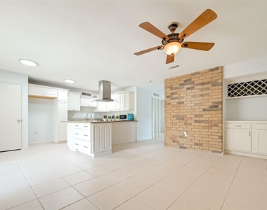 17414 N Yorkglen Drive - Photo Thumbnail 6