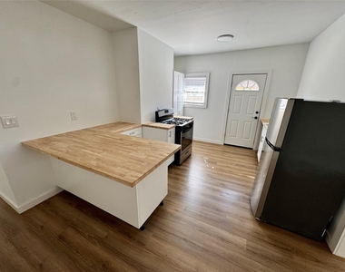 7 Hunt Street - Photo Thumbnail 4