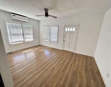 7 Hunt Street - Photo Thumbnail 5