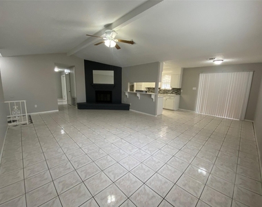 12730 Labelle Lane - Photo Thumbnail 2