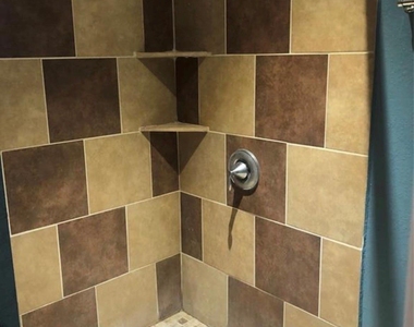 9314 Valley Stream Street - Photo Thumbnail 7