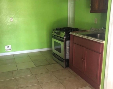 9314 Valley Stream Street - Photo Thumbnail 6