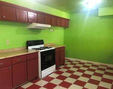 9314 Valley Stream Street - Photo Thumbnail 3
