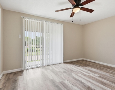 6703 Krause Drive - Photo Thumbnail 12