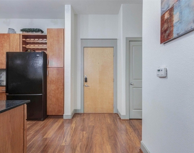 1901 Post Oak Boulevard - Photo Thumbnail 22