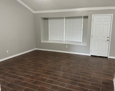 4711 Beechaven Street - Photo Thumbnail 11