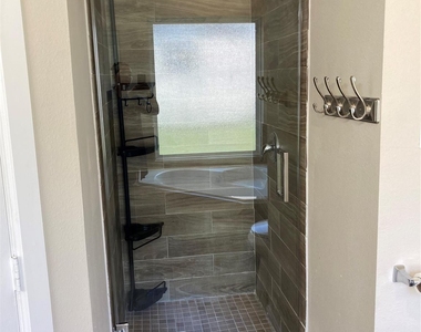 1018 Homer Street - Photo Thumbnail 11