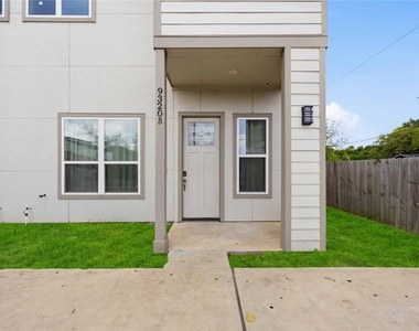 9320 Coffee Street - Photo Thumbnail 2