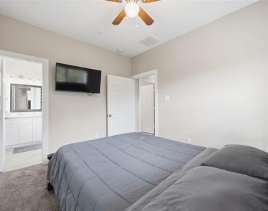 9320 Coffee Street - Photo Thumbnail 20