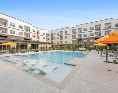 18210 Park Row - Photo Thumbnail 2