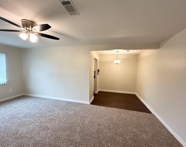 3629 N Macgregor Way - Photo Thumbnail 4
