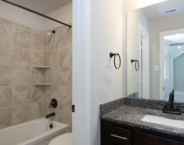 14607 W Bekapark Court - Photo Thumbnail 33