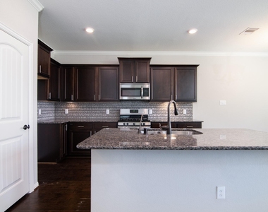 14607 W Bekapark Court - Photo Thumbnail 2