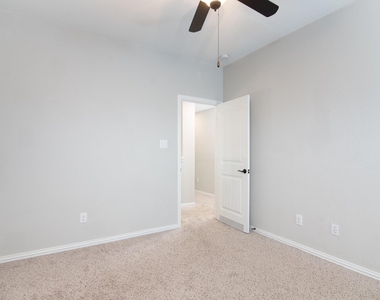 14607 W Bekapark Court - Photo Thumbnail 30