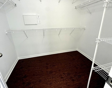 6023 Barany Court - Photo Thumbnail 10