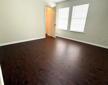 6023 Barany Court - Photo Thumbnail 12