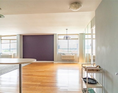 7510 Hornwood Drive - Photo Thumbnail 7